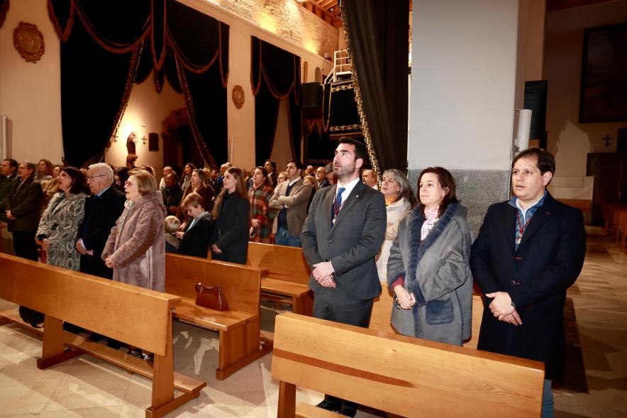 Entrega del bastón de mando al prioste mayor 2024, asistentes a la ceremonia