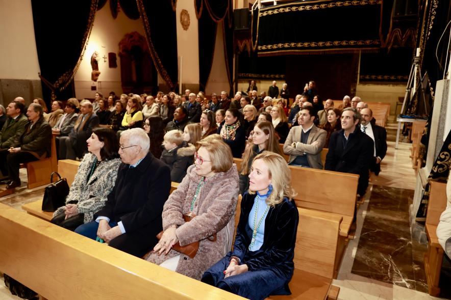 Entrega del bastón de mando al prioste mayor 2024, asistentes a la ceremonia