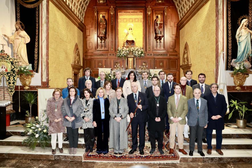 Entrega del bastón de mando al prioste mayor 2024, foto de autoridades