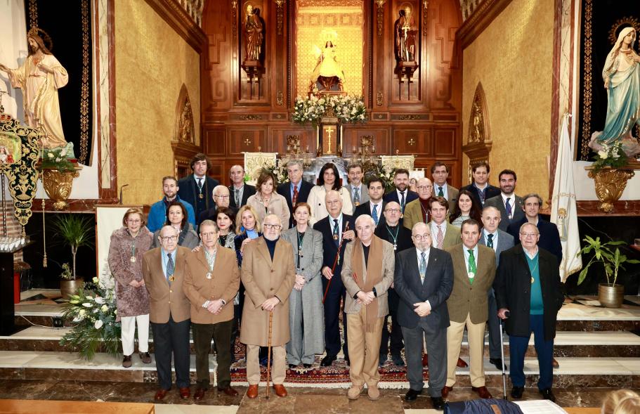 Entrega del bastón de mando al prioste mayor 2024, foto de autoridades