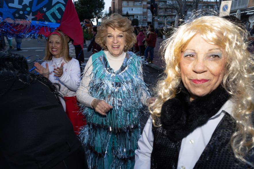 Gran Desfile de Carnaval 2024, asistentes disfrazados de los años veinte