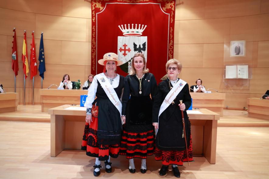 Fiesta de las Águedas 2024, alcaldesa con regidoras