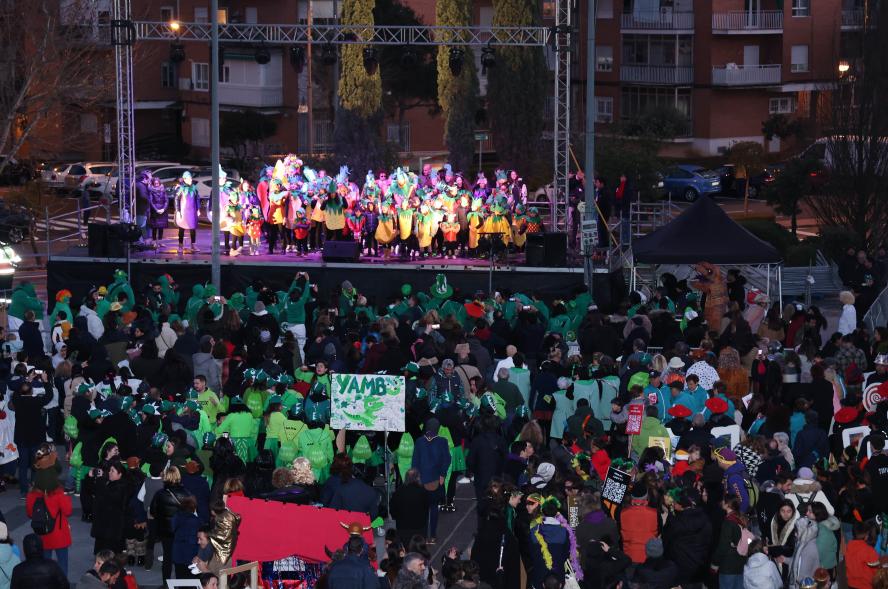 Gran Desfile de Carnaval 2024, vista del escenario y del público 