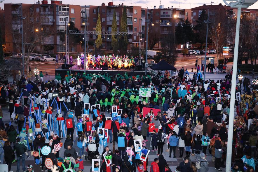 Gran Desfile de Carnaval 2024, vista del escenario y del público