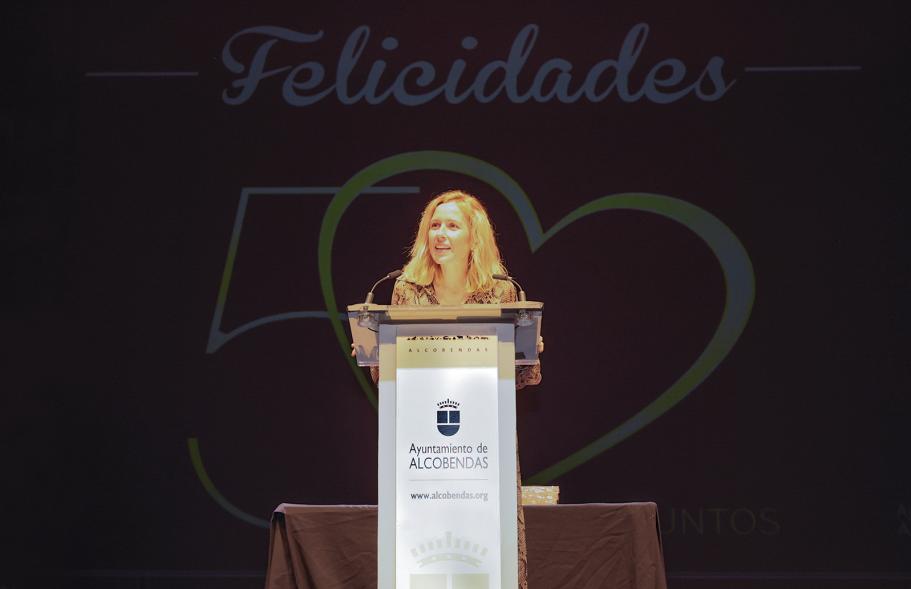 Gala Bodas de Oro 2024, alcaldesa dando un discurso