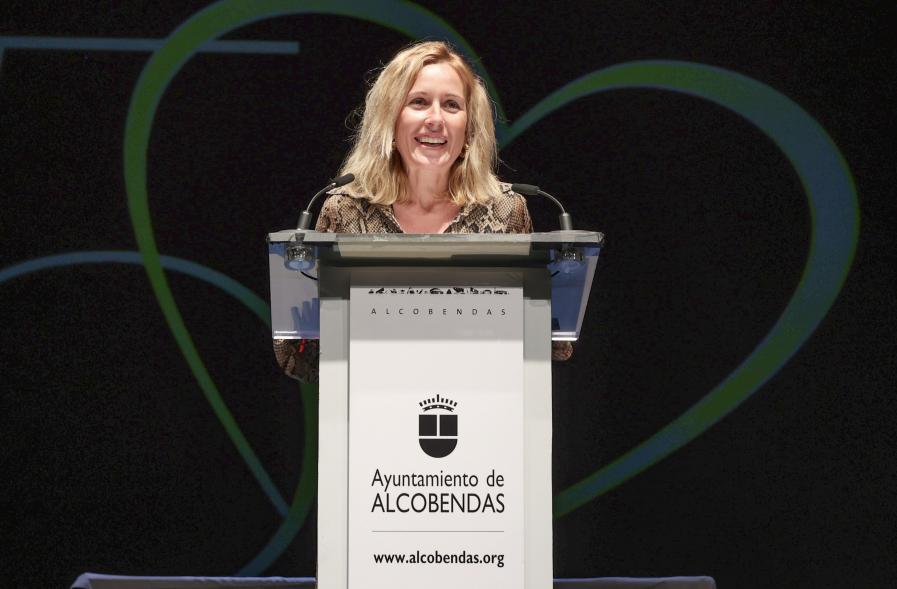 Gala Bodas de Oro 2024, alcaldesa dando un discurso