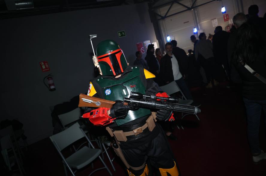 Gran Fiesta de Carnaval 2024, asistente disfrazado de robot