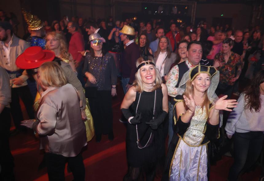 Gran Fiesta de Carnaval 2024, alcaldesa y asistentes a la fiesta