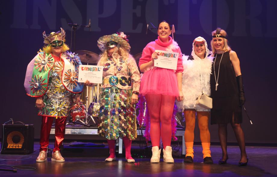 Gran Fiesta de Carnaval 2024, alcaldesa con los premiados