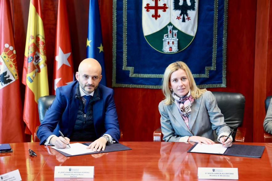 Firma de convenio entre el Ayuntamiento, Fundal y Banco Sabadell 2024, partes firmantes del convenio