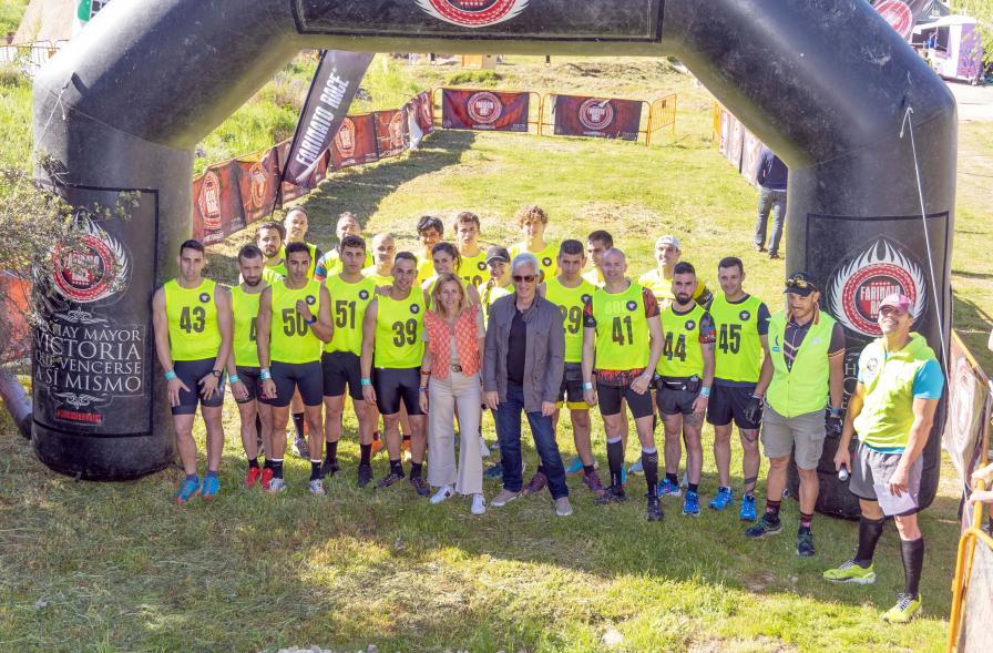 Farinato Race, alcaldesa y concejal de deportes en línea de salida con participantes