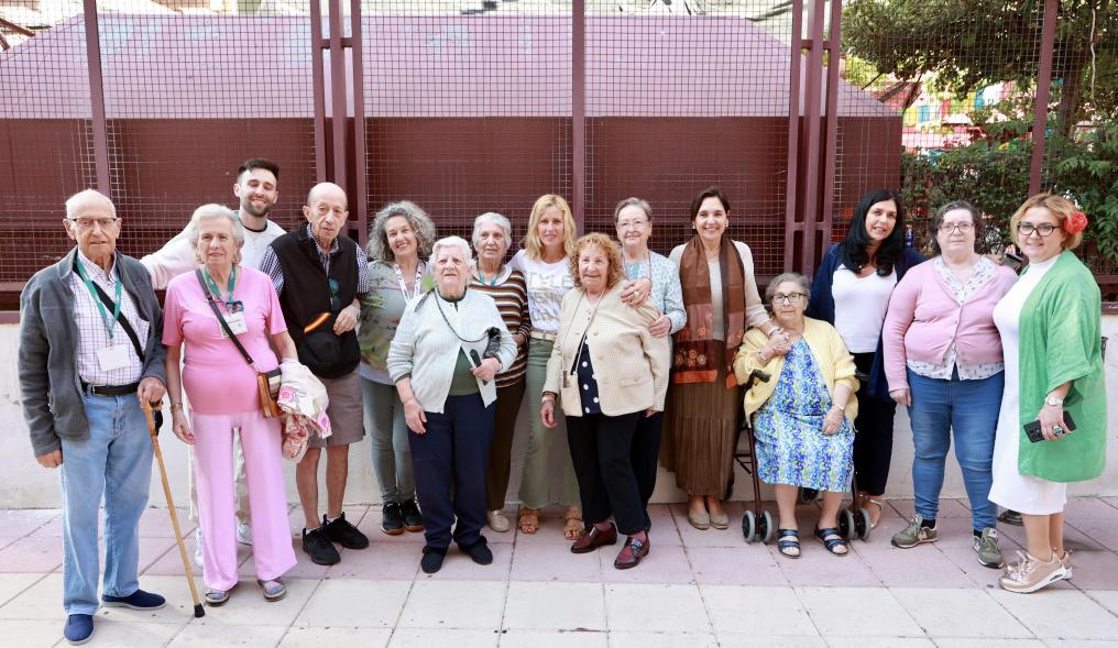 San Isidro 2024 - Verbena, alcaldesa con mayores