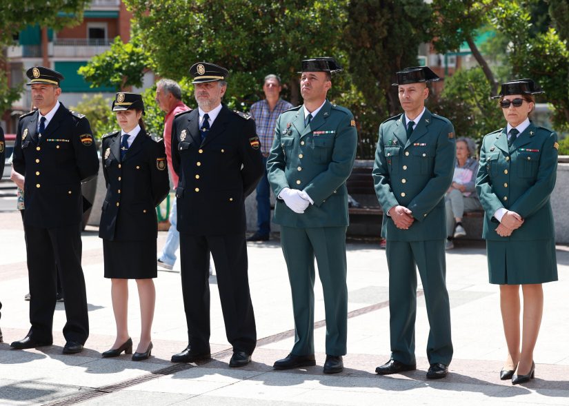 Homenaje a la Policía Local con motivo de la festividad de San Juan, izado bandera