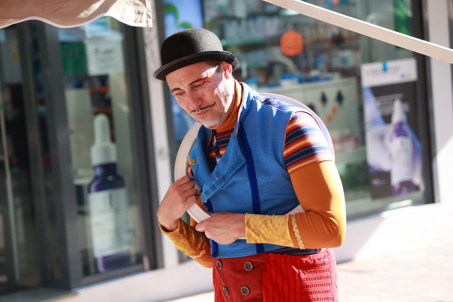 Comercios Mágicos, animador de calle