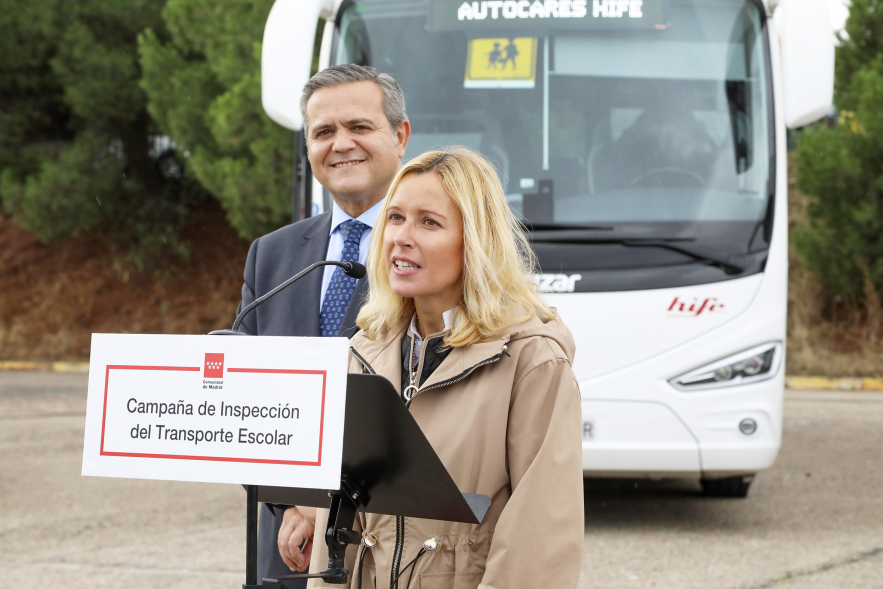 Presentación campaña regional de inspección de autobuses de transporte escolar, palabras alcaldesa