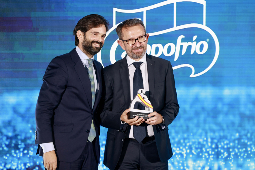 Entrega de los "Premios Alcobendas Avanza", entrega de premio