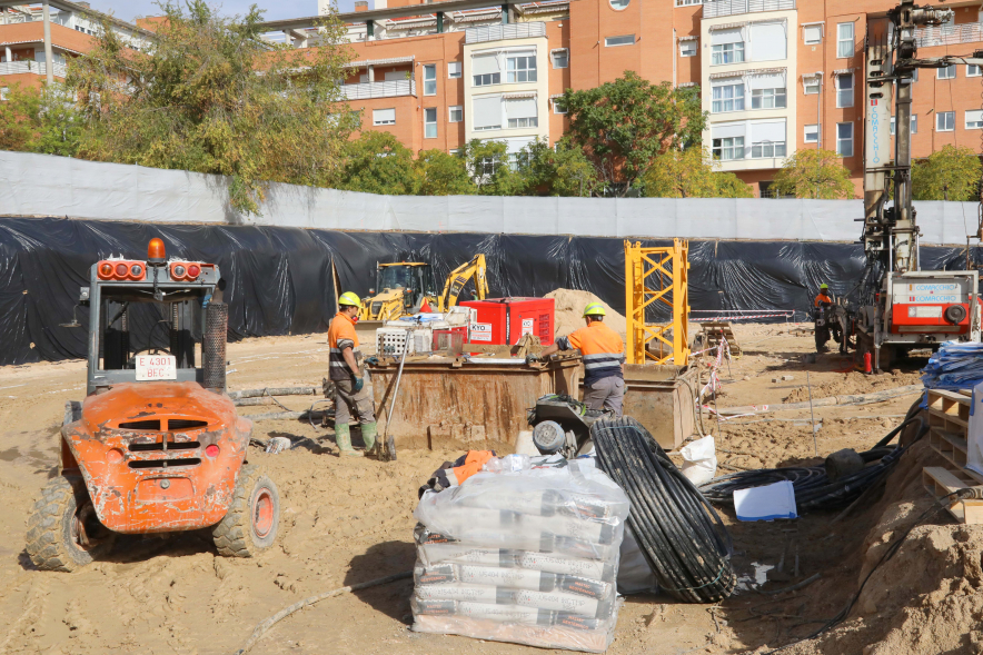 Colocación de la primera piedra de 36 nuevos alojamientos dotacionales, obra