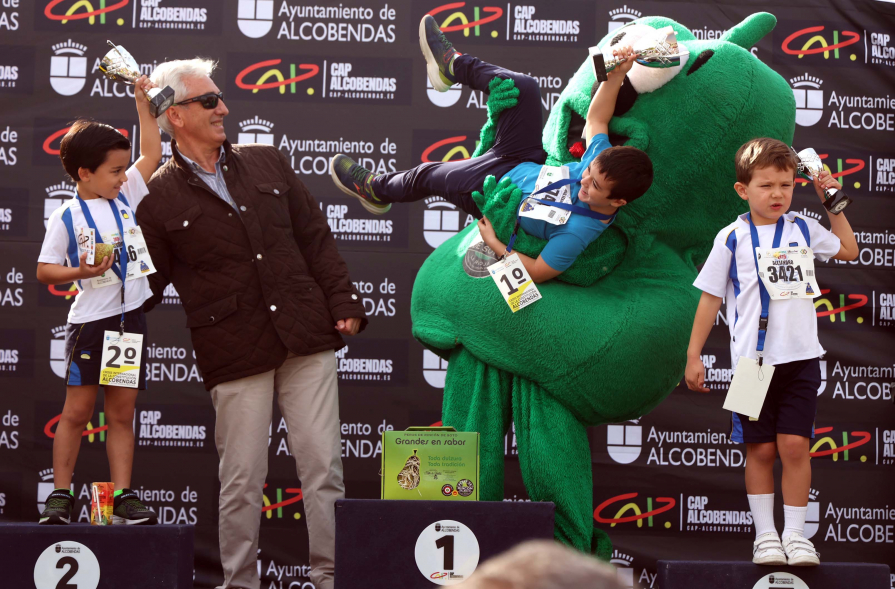 XXXIV Milla Escolar, entrega de trofeos
