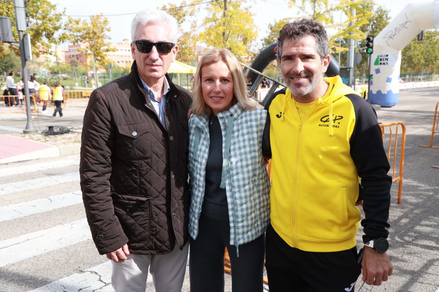 XXXIV Milla Escolar, alcaldesa y concejal de deportes con  miembro del CAP