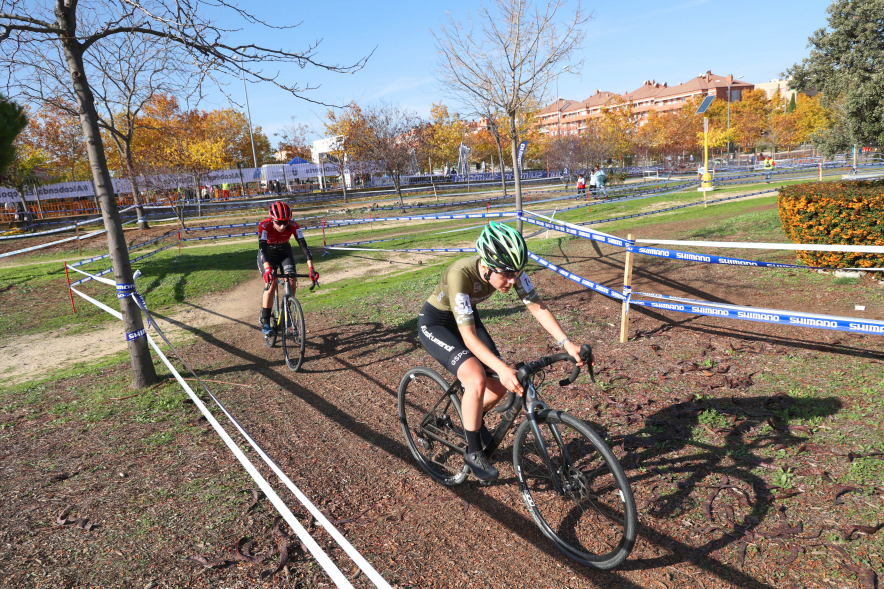 XII Ciclocross Ciudad de Alcobendas EnBici, ciclistas compitiendo