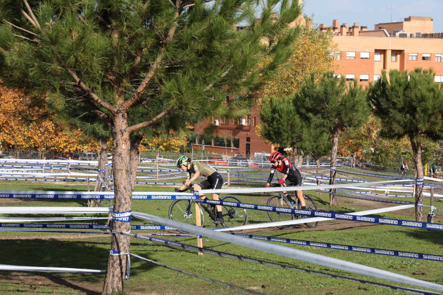 XII Ciclocross Ciudad de Alcobendas EnBici, ciclistas compitiendo
