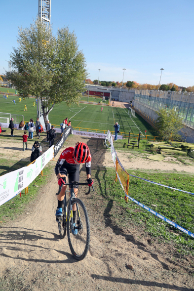 XII Ciclocross Ciudad de Alcobendas EnBici, ciclista compitiendo