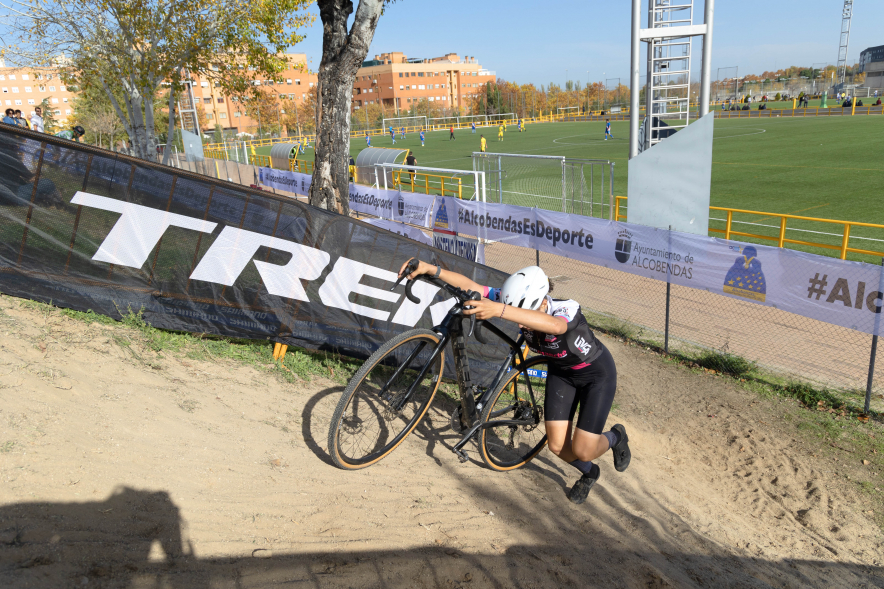 XII Ciclocross Ciudad de Alcobendas EnBici, ciclista compitiendo