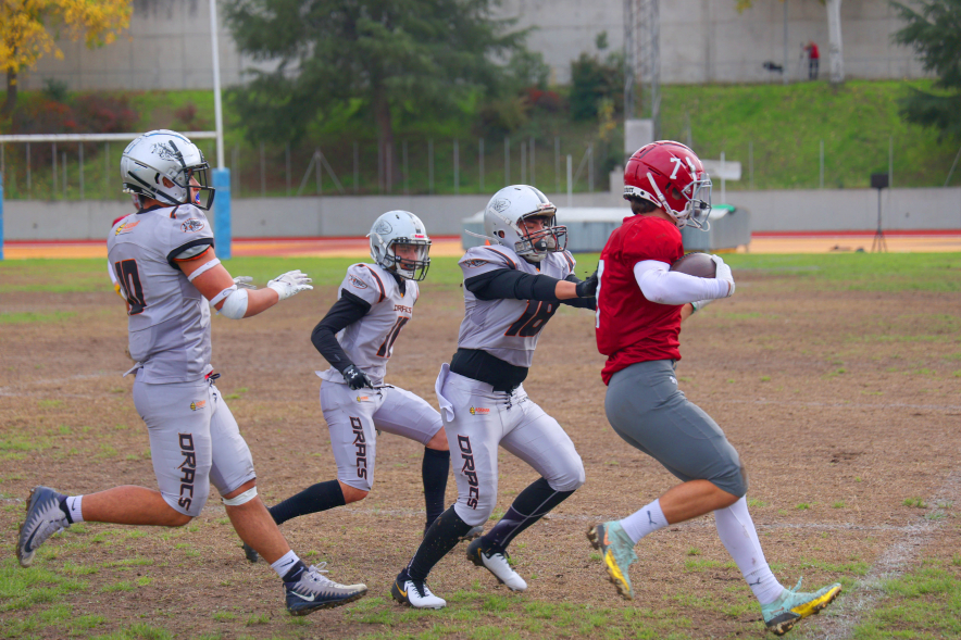 Final de la Copa de España Júnior de Fútbol Americano, jugadores en partido
