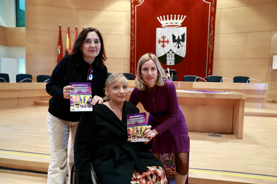 Lectura de manifiesto contra la violencia de género, posado