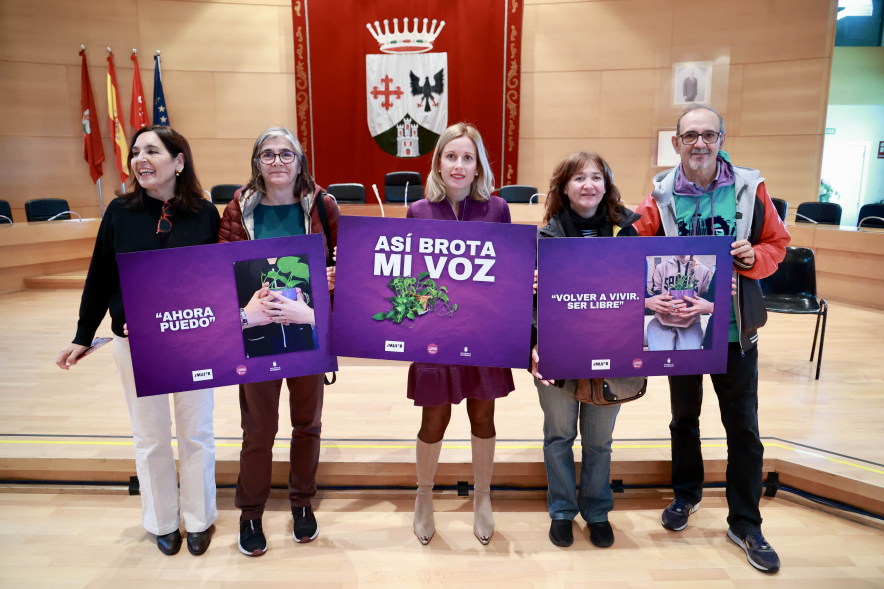 Lectura de manifiesto contra la violencia de género, foto familia