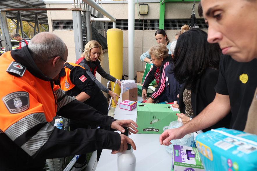 Alcobendas se solidariza con los afectados por las inundaciones de la DANA en la Comunidad Valenciana, recogida de alimentos