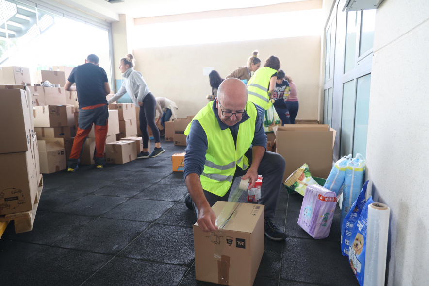 Alcobendas se solidariza con los afectados por las inundaciones de la DANA en la Comunidad Valenciana, recogida de alimentos