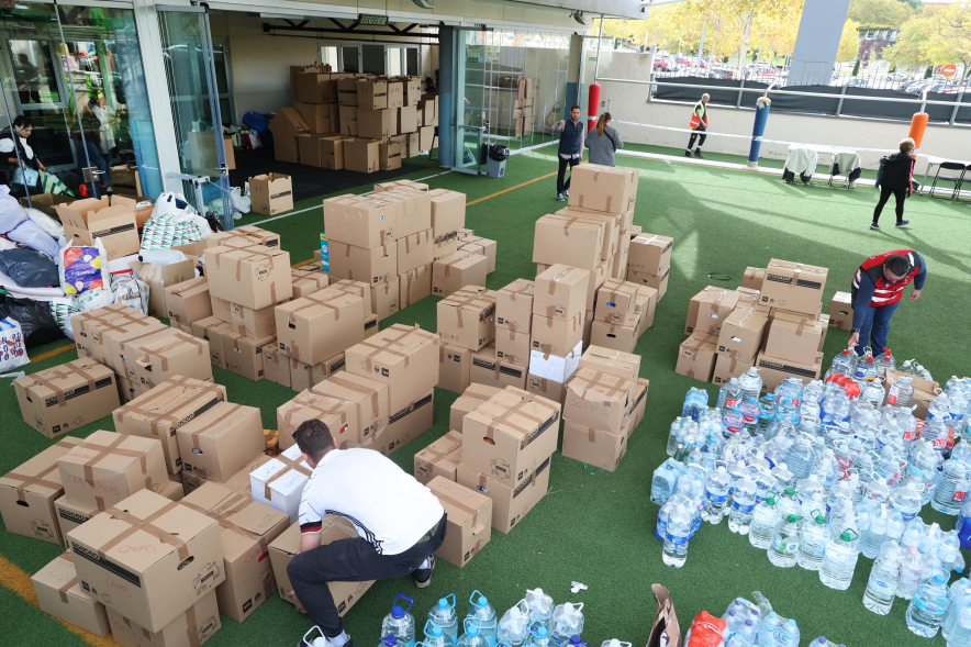 Alcobendas se solidariza con los afectados por las inundaciones de la DANA en la Comunidad Valenciana, recogida de alimentos