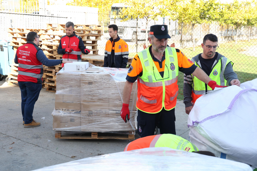 Recogida urgente de alimentos y productos de higiene para los afectados por la DANA en la Comunidad Valenciana, recogida de alimentos