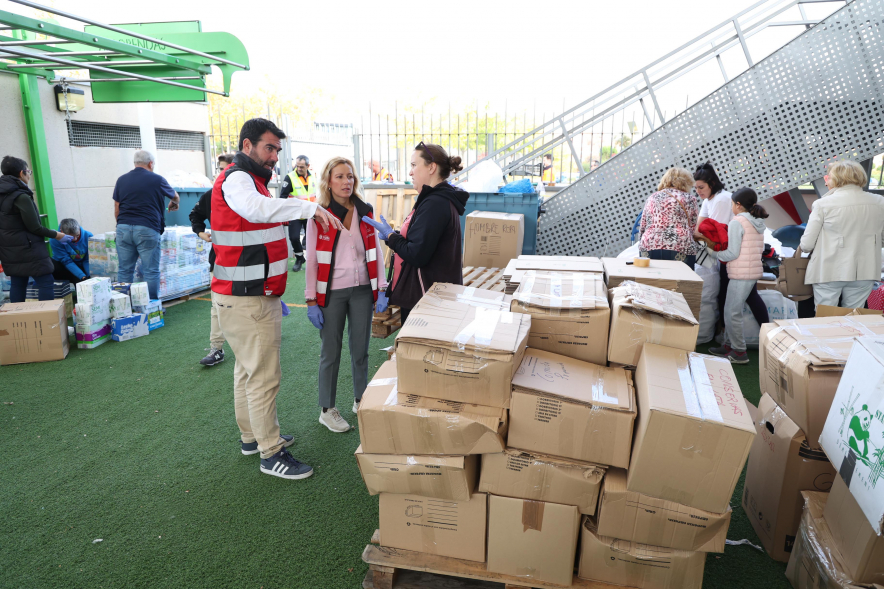 Recogida urgente de alimentos y productos de higiene para los afectados por la DANA en la Comunidad Valenciana, recogida de alimentos