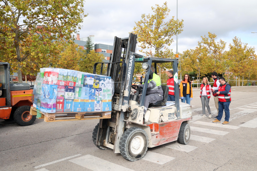 Recogida urgente de alimentos y productos de higiene para los afectados por la DANA en la Comunidad Valenciana, recogida de alimentos