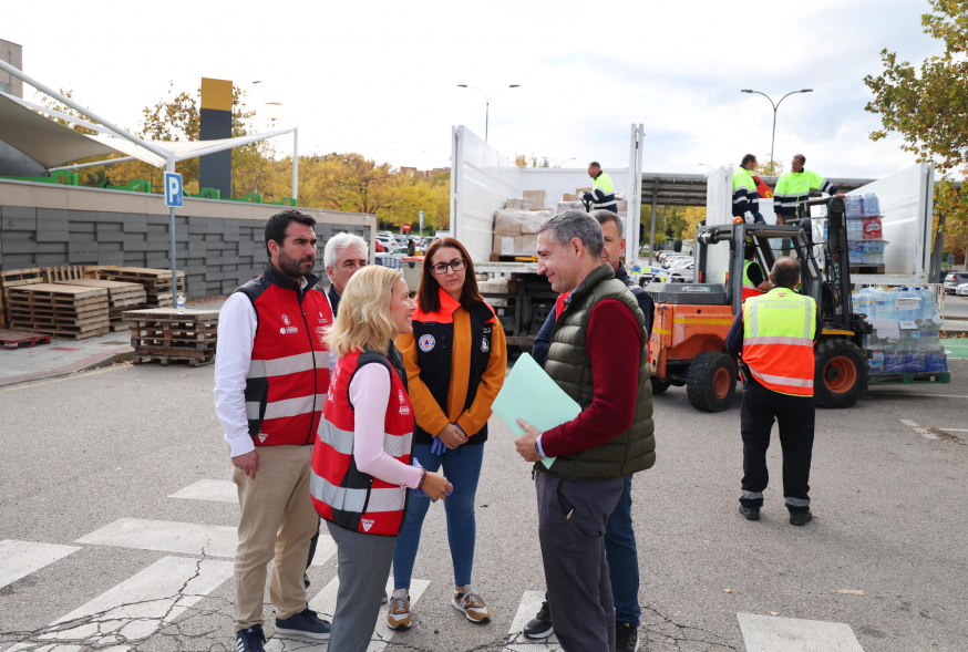 Recogida urgente de alimentos y productos de higiene para los afectados por la DANA en la Comunidad Valenciana, recogida de alimentos