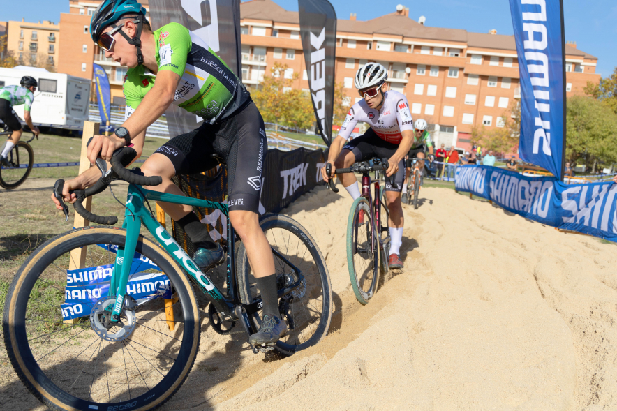 XII Ciclocross Ciudad de Alcobendas EnBici, ciclistas compitiendo