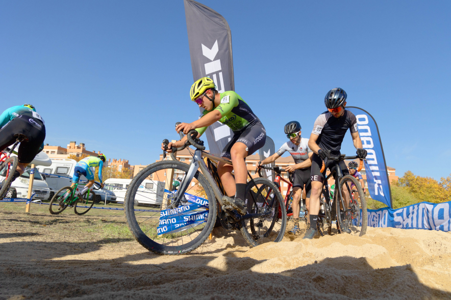 XII Ciclocross Ciudad de Alcobendas EnBici, ciclistas compitiendo