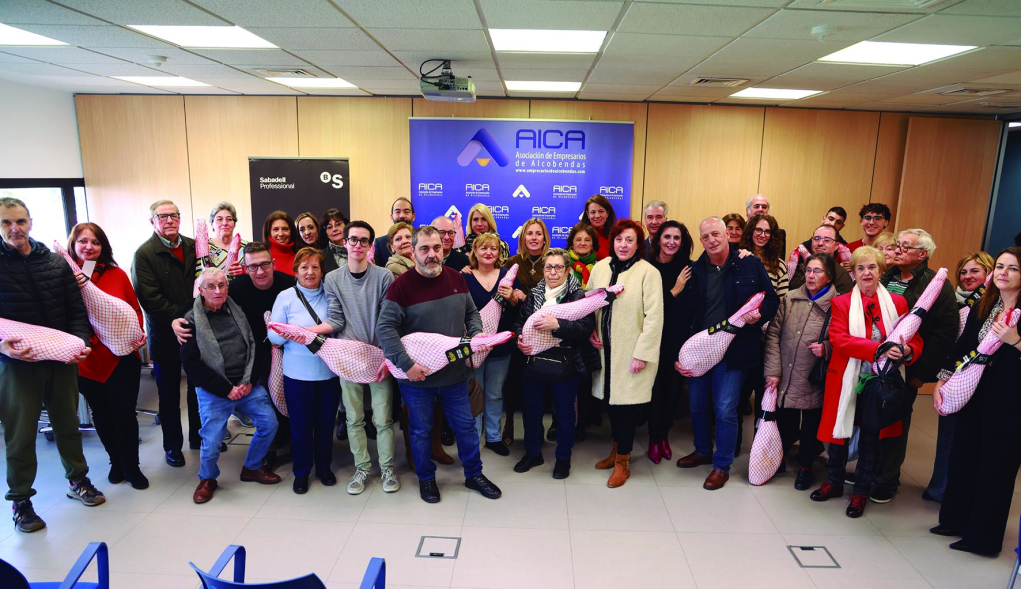 Entrega "Yo para ser feliz quiero un jamón", foto de familia