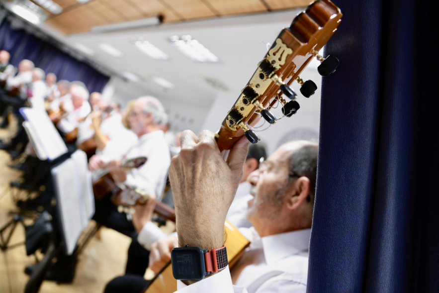Villancicos intergeneracionales, actuación Rondalla con Cuerdas