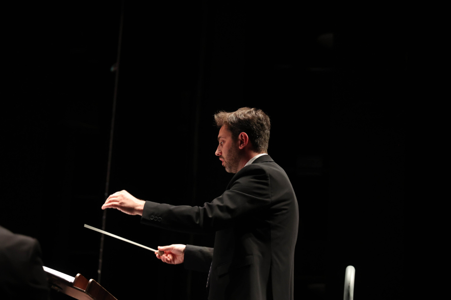 Concierto de Navidad, director