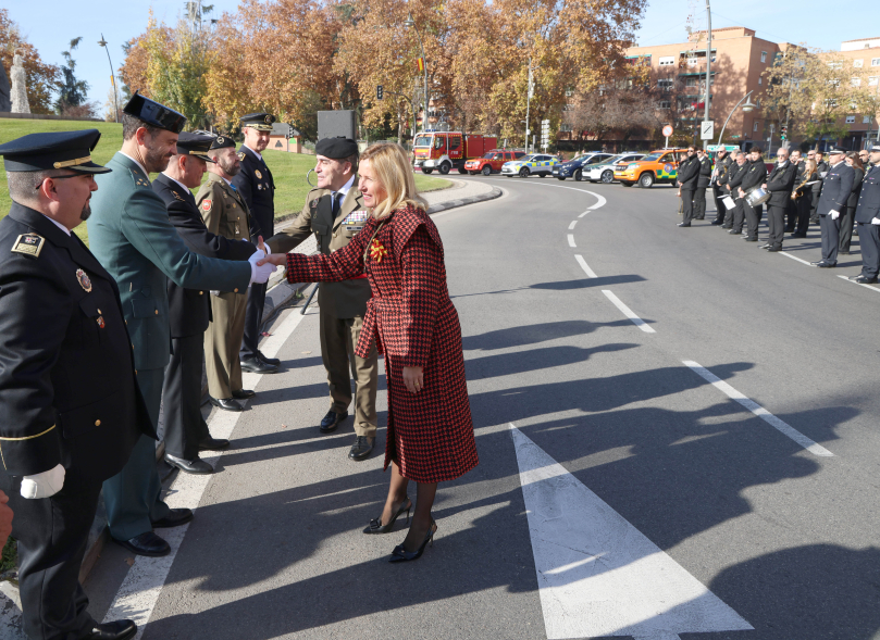 Día de la Constitución, saludo de la  alcaldesa a los mandos de los cuerpos de seguridad
