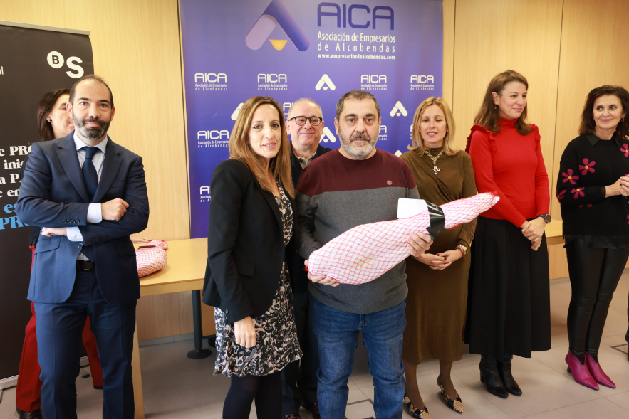 Entrega "Yo para ser feliz quiero un jamón", entrega de jamones