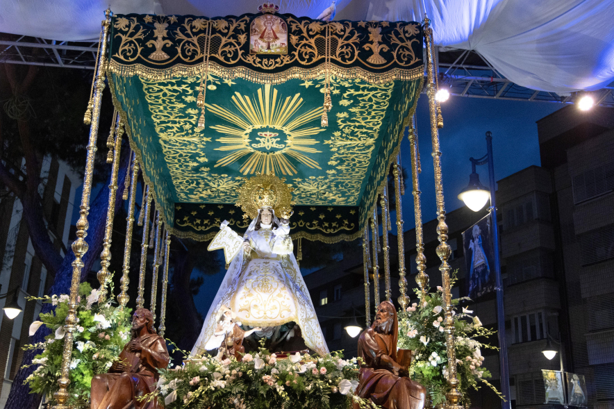 Procesión de la Virgen de la Paz, Virgen