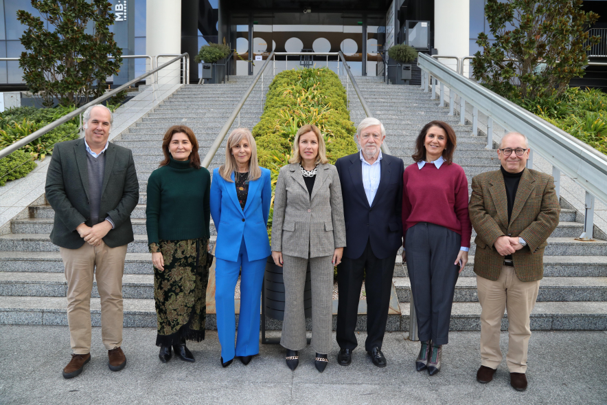 Visita a las empresas Informa D&B y CTI Soluciones, fotografía de familia