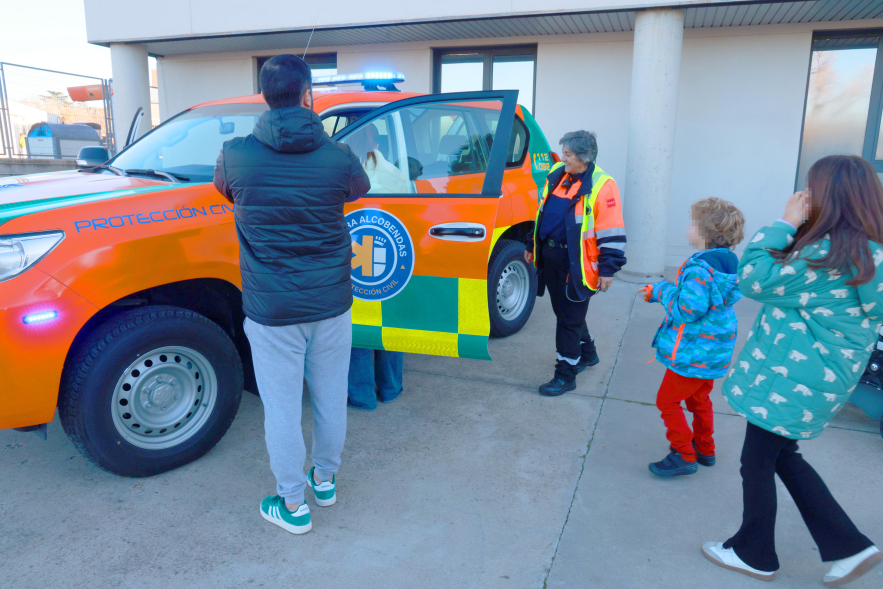 Día de puertas abiertas de la Policía Local, visita a las instalaciones