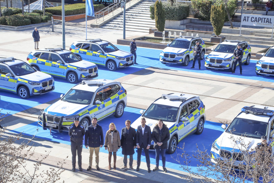 Presentación vehículos Policía Local, fotografía de familia