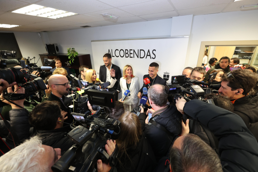 Pregón de las Fiestas de la Virgen de la Paz 2025, canutazo medios de comunicación