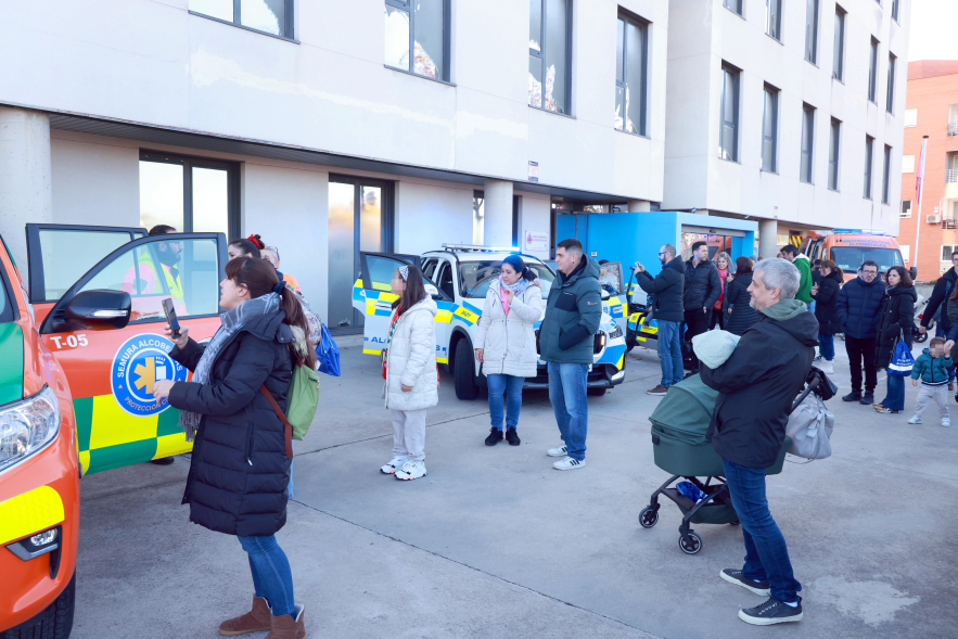 Día de puertas abiertas de la Policía Local, visita a las instalaciones